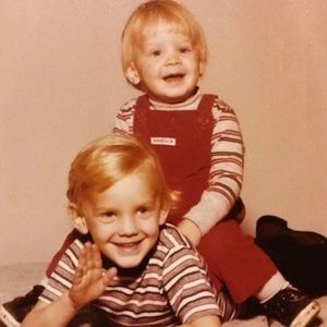 Meet your Posher, Calin